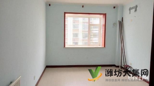 濰城區(qū)政府單位房一樓179平帶100平大院子毛坯3