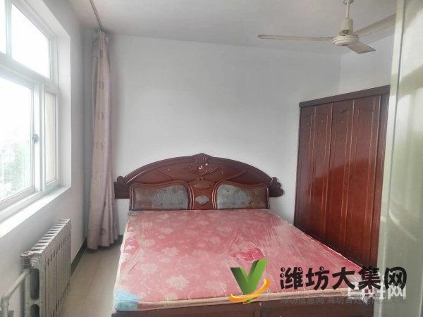 一實(shí)小近佳樂(lè)家 精裝兩室 有附房車庫(kù) 家具家電齊全