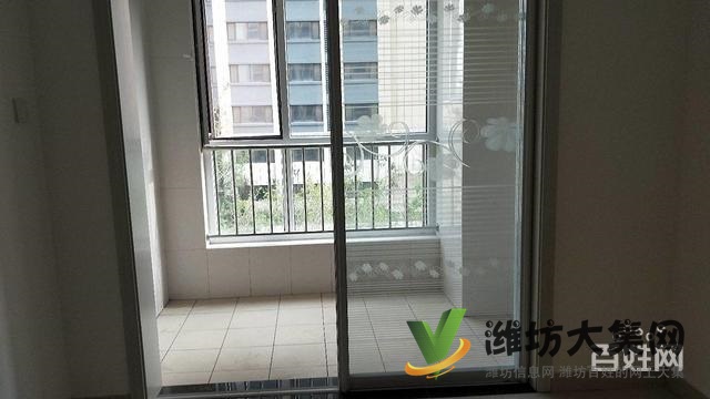 青云國際城,精裝三室兩廳,家具家電齊全,首次出租,