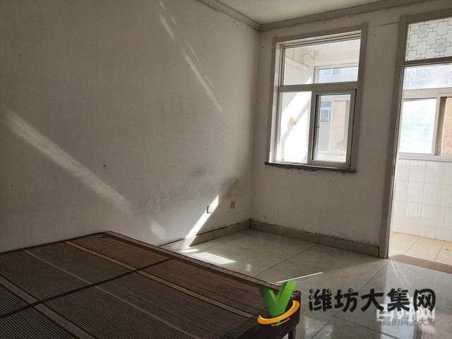 泰華附近東,墨西河一樓三室一廳精裝