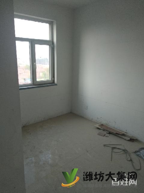 濰水藍(lán)灣東山13樓三室送附房