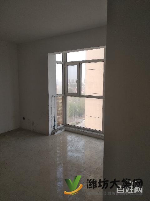 濰水藍(lán)灣東山13樓三室送附房