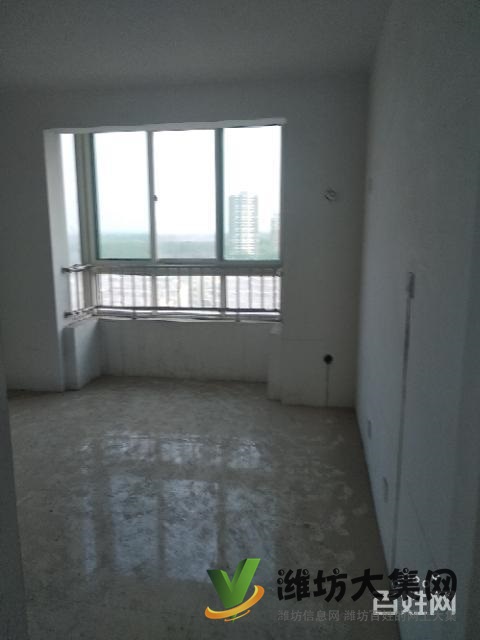 濰水藍(lán)灣東山13樓三室送附房