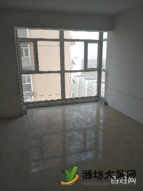 濰水藍(lán)灣東山13樓三室送附房