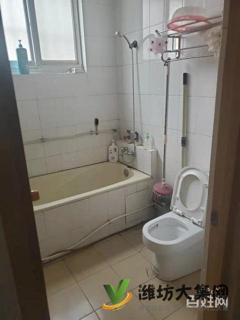 教師新村148平簡裝帶車庫僅售69.8萬