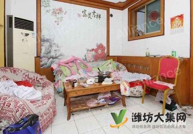 公安局小區(qū) 普通住宅 中等裝修低樓層三室過戶快