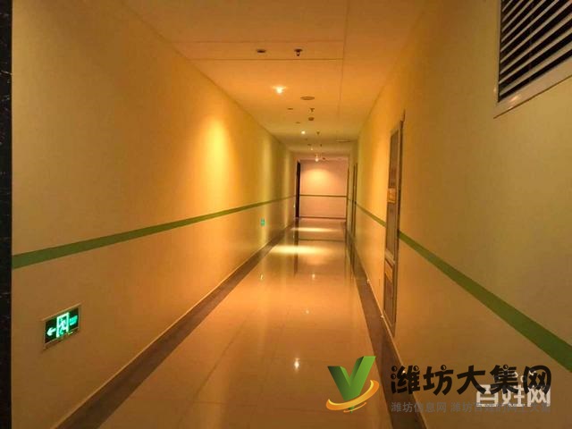 {快租無中介費}奎文萬達中心好位置精裝寫字樓出租