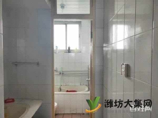 一實小學校近佳樂家 一梯一戶  精裝三室 有證無稅