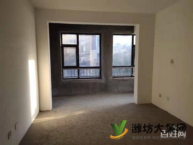 青云郡三室兩廳好房，毛培房給你更大的裝修空間，