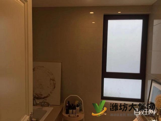 百合花園 南北通透 電梯洋房 黃金樓層僅售72萬！火急