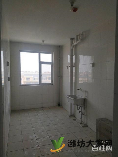 凡爾賽麗都 115平3室2廳 57萬 急售急售