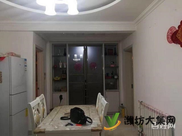 此房為結婚準備，舒適三室，精裝修，現因換大房，找有