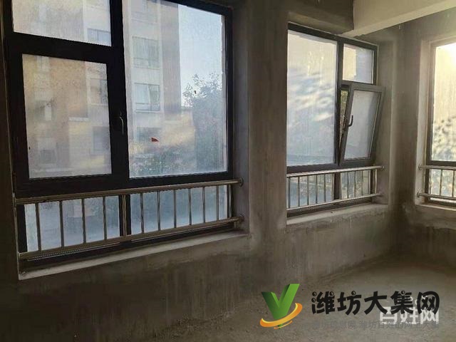 青云郡三室兩廳好房，毛培房給你更大的裝修空間，