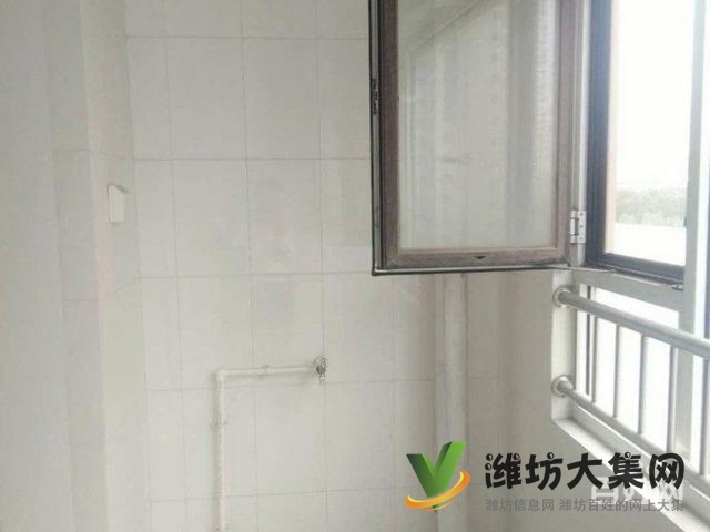 低首付 區政府近 凡爾賽麗都 客廳朝陽 新房未住