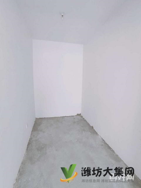 玫瑰公館一樓帶大院！送城市會(huì)客廳！三居，更名貸款，