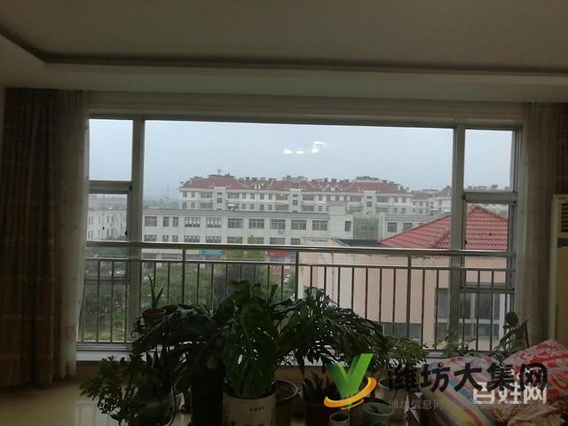 房緊鄰幼兒園小學