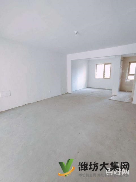 玫瑰公館一樓帶大院！送城市會(huì)客廳！三居，更名貸款，