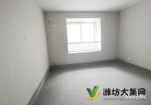 171 平 單價5900客廳朝陽 泰華市中心白浪河