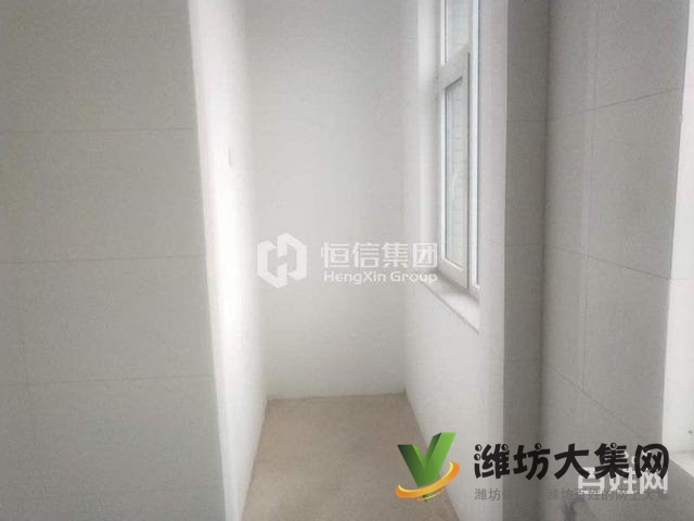 大成清華園.126平.三室毛坯.帶地下室.東山.戶