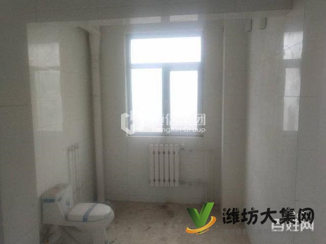 大成清華園.126平.三室毛坯.帶地下室.東山.戶