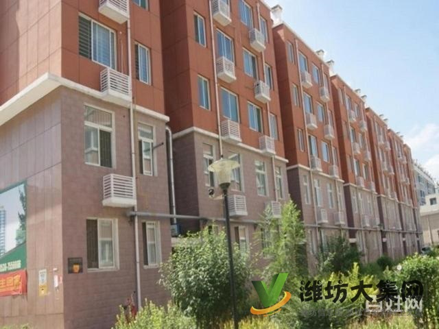 外國(guó)語(yǔ)房樓層,大三居,精裝修,領(lǐng)包入住,再送車庫(kù)一個(gè)