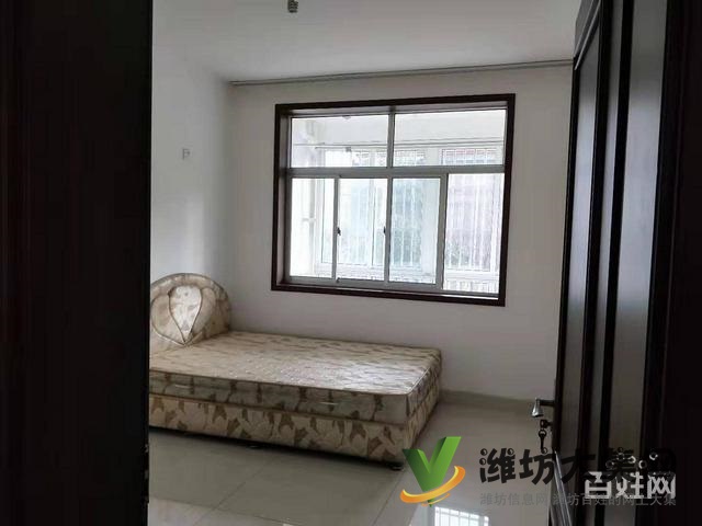 美林景苑,多層一樓3室2廳1衛(wèi)面積為130平 精裝修103萬(wàn)火急