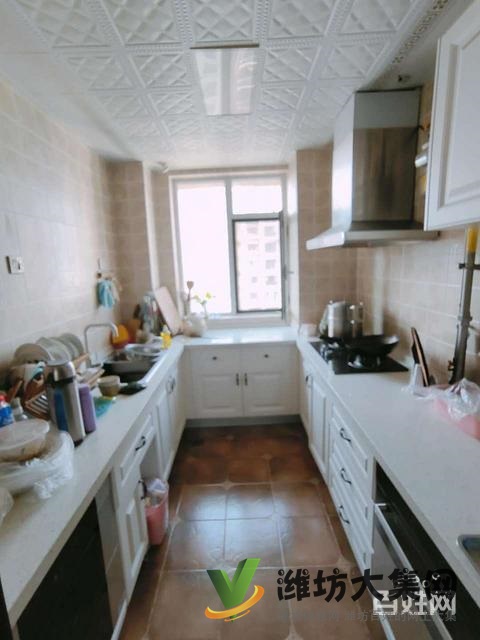 東風街豪裝電梯房!拎包入住,來看房就能看好,裝修花