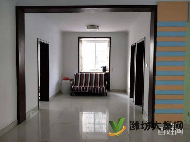 美林景苑,多層一樓3室2廳1衛(wèi)面積為130平 精裝修103萬(wàn)火急