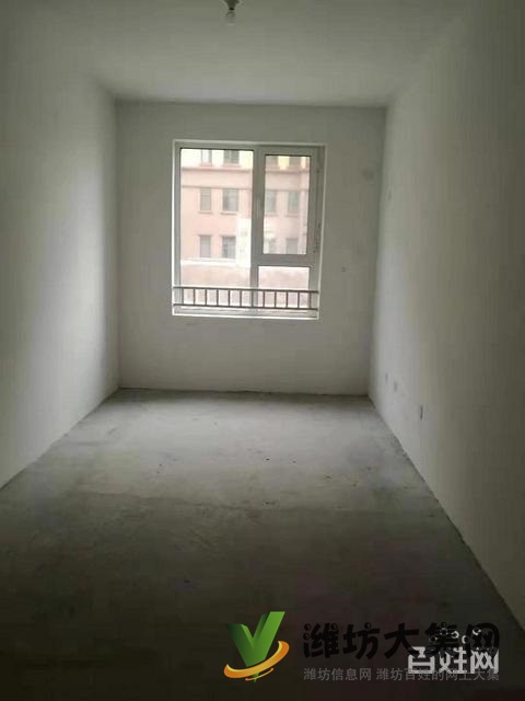 圣菲漫步 2室2廳 106平83萬毛坯房