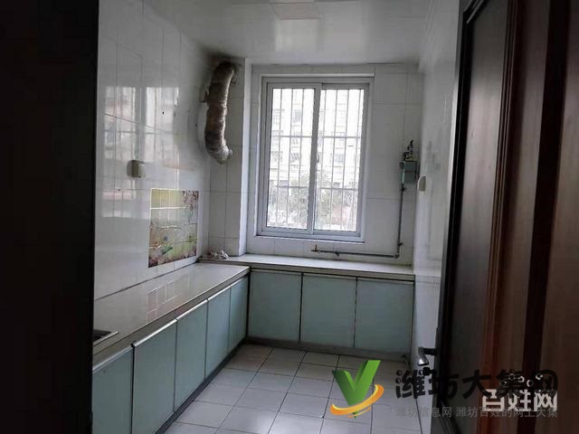 美林景苑,多層一樓3室2廳1衛(wèi)面積為130平 精裝修103萬(wàn)火急