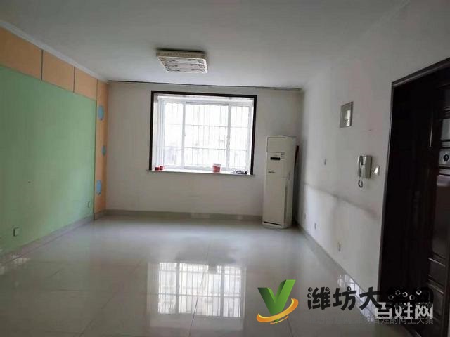 美林景苑,多層一樓3室2廳1衛(wèi)面積為130平 精裝修103萬(wàn)火急