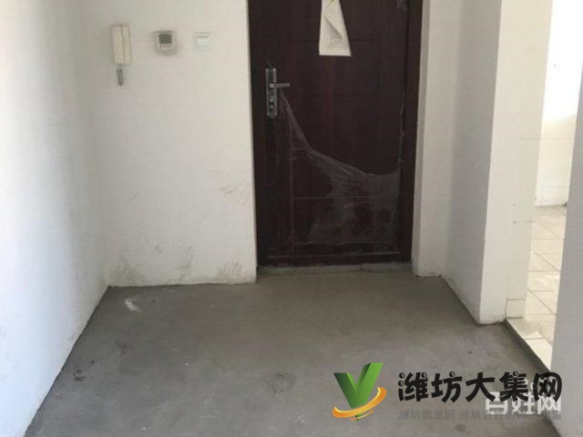 首付3萬單價4400電梯117平52萬圣菲近北京公館校近