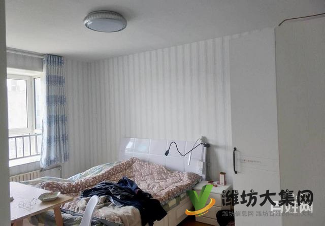 圣榮廣場多層1樓,精裝3室,房東急售,現(xiàn)在僅僅只要