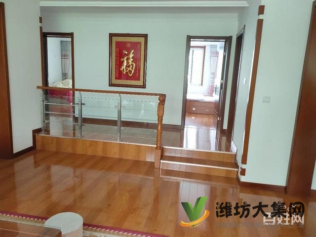 領(lǐng)世新城,離學(xué)校一步之遙,房主急售