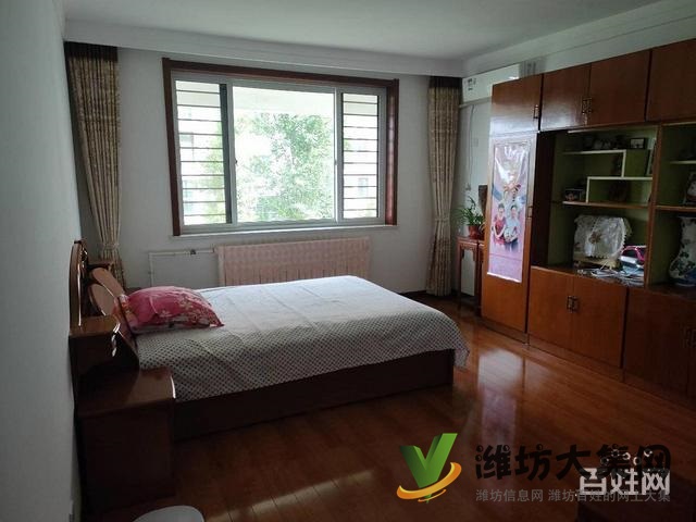 領(lǐng)世新城,離學(xué)校一步之遙,房主急售