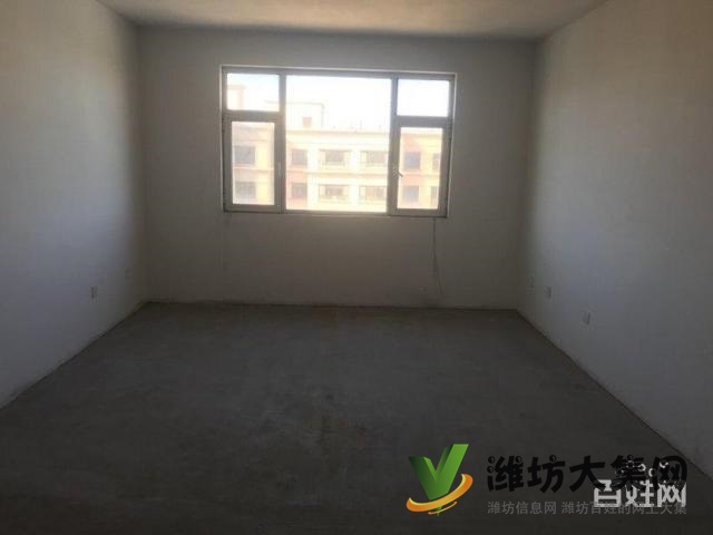 首付3萬單價4400電梯117平52萬圣菲近北京公館校近