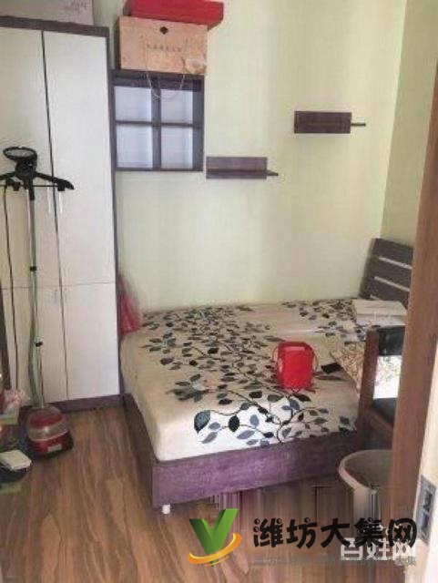 人民公園火車站近中金國際78平兩室 客廳朝陽出稅4