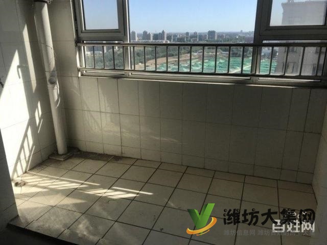 首付3萬單價4400電梯117平52萬圣菲近北京公館校近