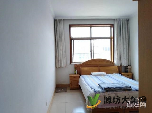 華廈C區(qū) 普通住宅 中等裝修