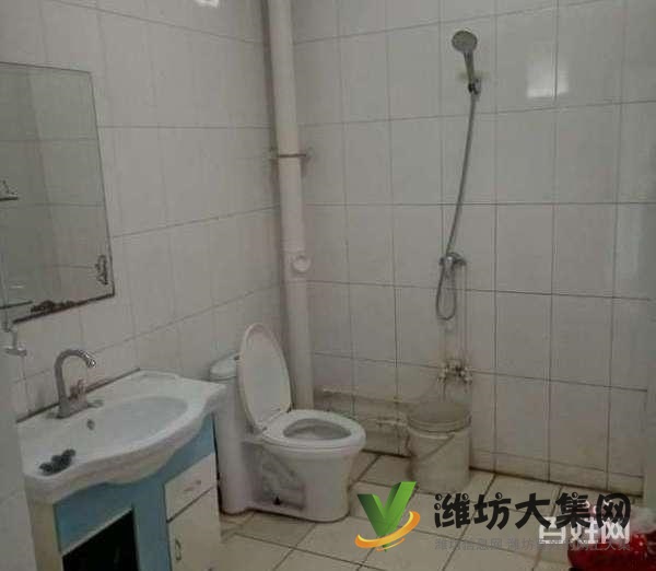 金都時(shí)代新城精裝三室緊鄰萬(wàn)達(dá)生活方便直接拎包入住