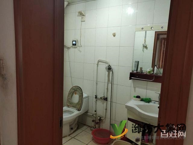 東埠中學(xué)學(xué)區(qū)房鉆石居小區(qū)精裝三樓帶車庫出售