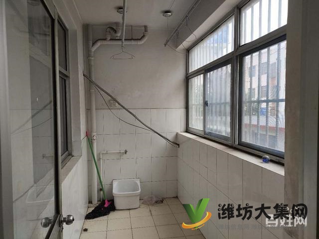 東埠中學(xué)學(xué)區(qū)房鉆石居小區(qū)精裝三樓帶車庫出售