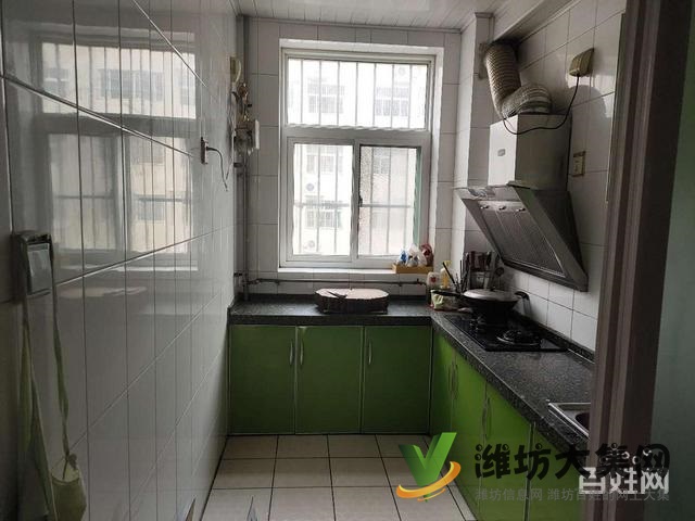 東埠中學(xué)學(xué)區(qū)房鉆石居小區(qū)精裝三樓帶車庫出售