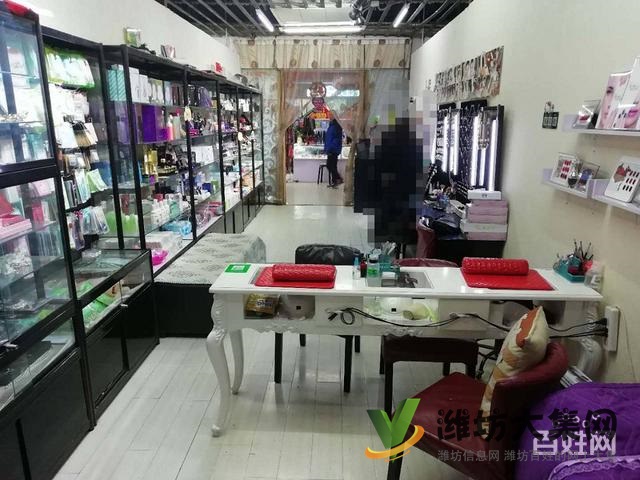 《迅租免費找店》青州義烏小商品城彩妝店轉讓可空轉