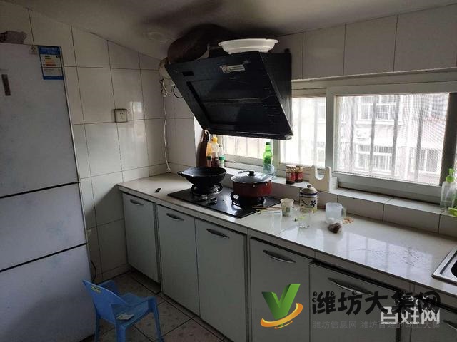 東埠中學(xué)實(shí)驗(yàn)*.*房方圓嘉誠(chéng)精裝房帶倉(cāng)庫(kù)急售