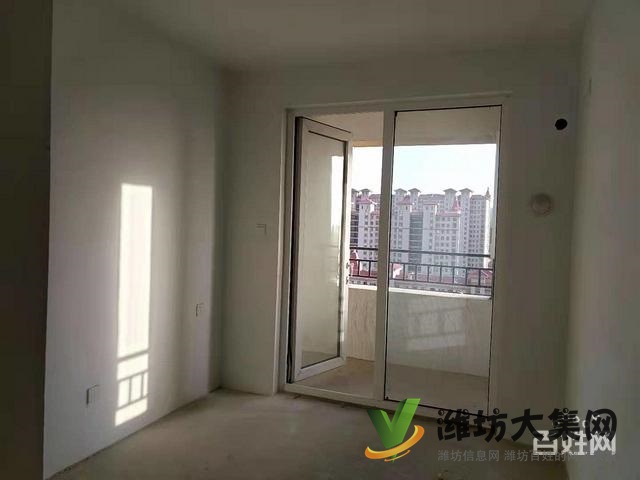 中南花城小三室,僅售69.9萬,更名無費用.