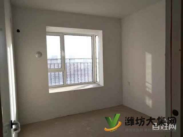 中南花城小三室,僅售69.9萬,更名無費用.