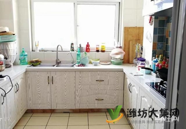 金都時(shí)代新城三室 四樓婚房精裝修104平94萬(wàn)