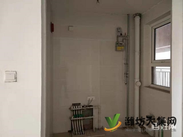 中南花城小三室,僅售69.9萬,更名無費用.