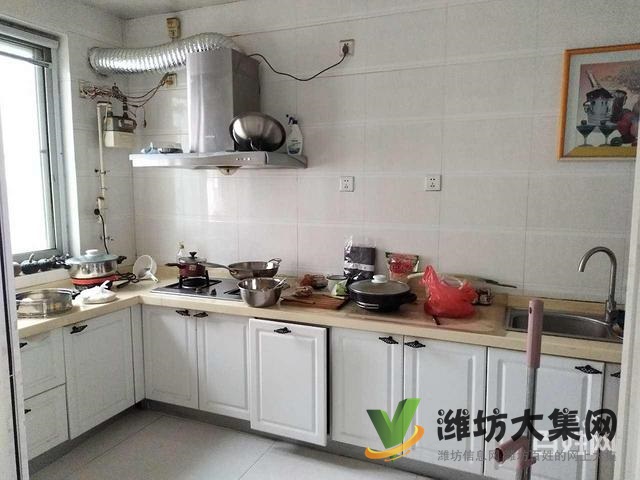 華僑學(xué)校旁銀豐新都多層133平精裝南北通透但是僅售